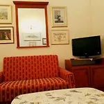 Vrisak Apartment *