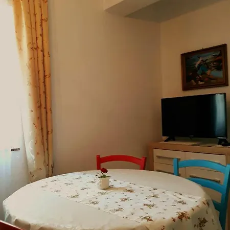 Vrisak Apartamento